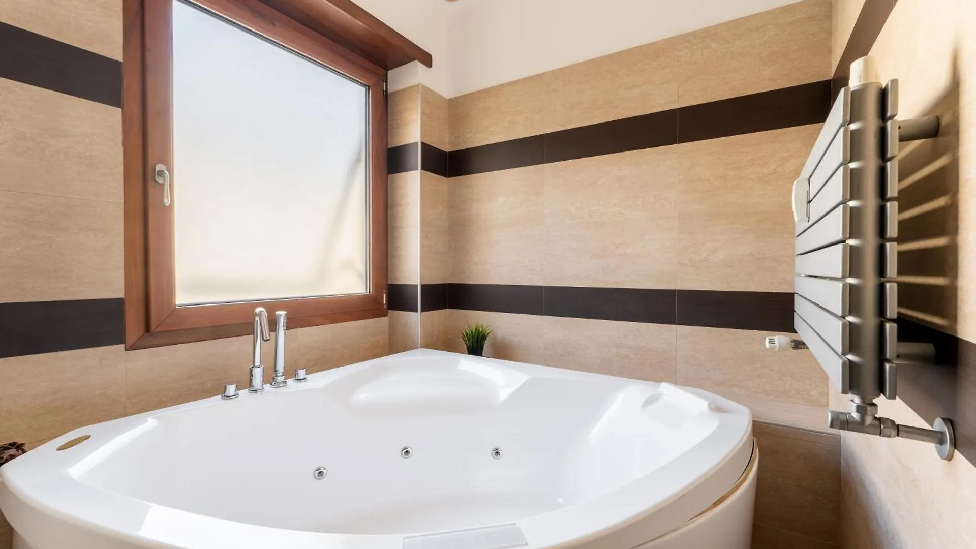 Cielo Suite, Panoramic Apt View With Jacuzzi Roma